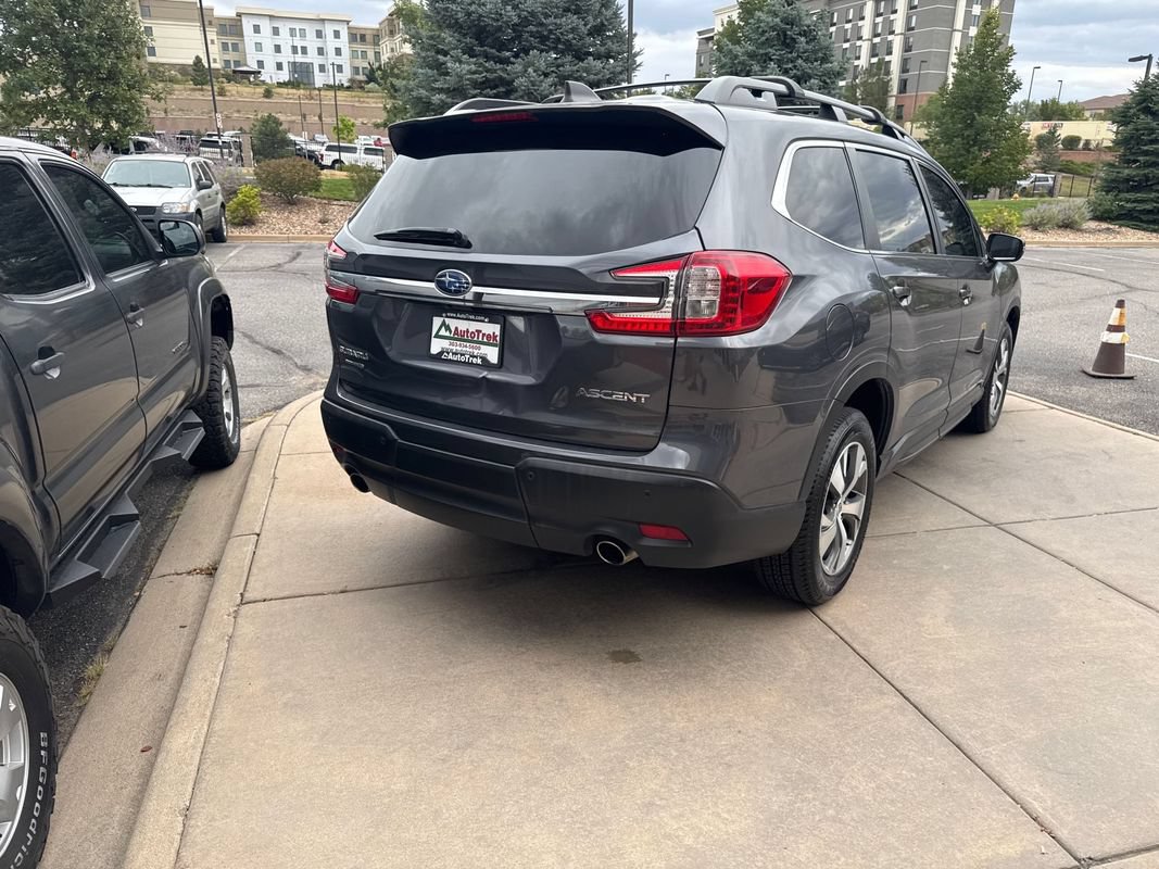 Used 2023 Subaru Ascent Premium w/ Convenience Package AWD/4WD image 7