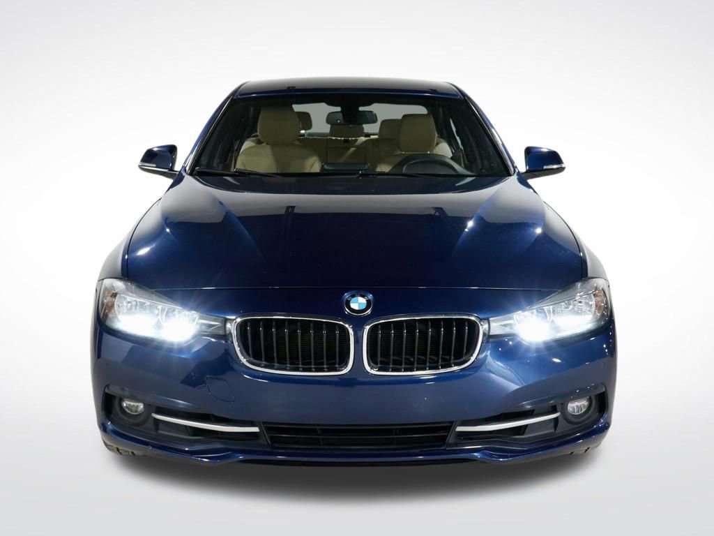 Used 2017 BMW 330i Sedan image 10