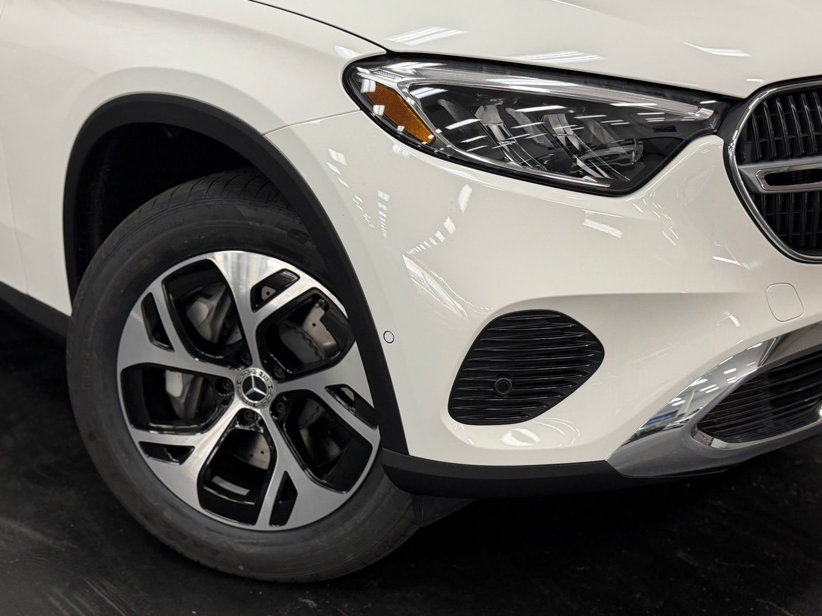 New 2026 Mercedes-Benz GLC 350e 4MATIC image 3