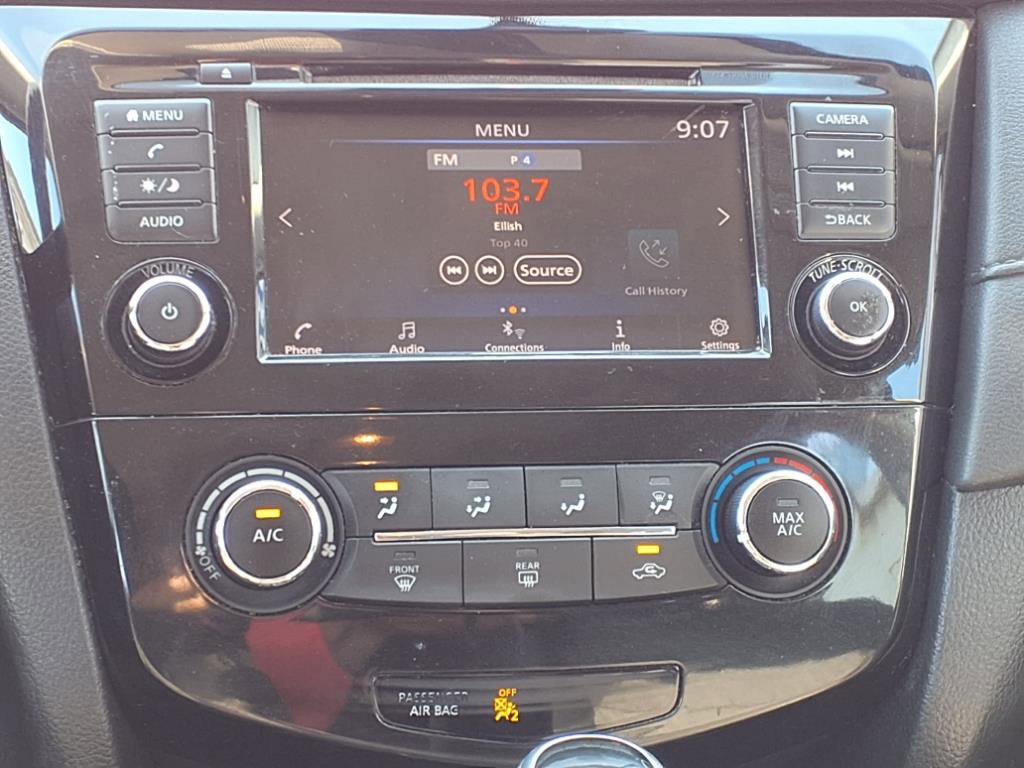 Used 2019 Nissan Rogue S image 6