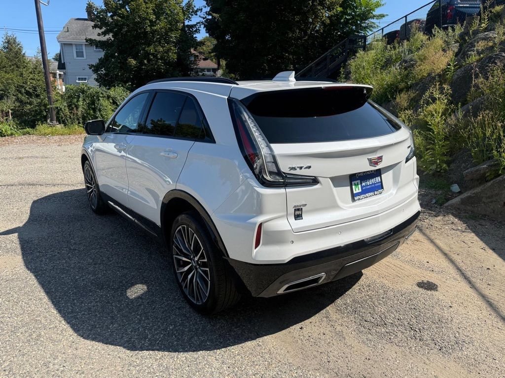 Used 2024 Cadillac XT4 Sport AWD/4WD image 4
