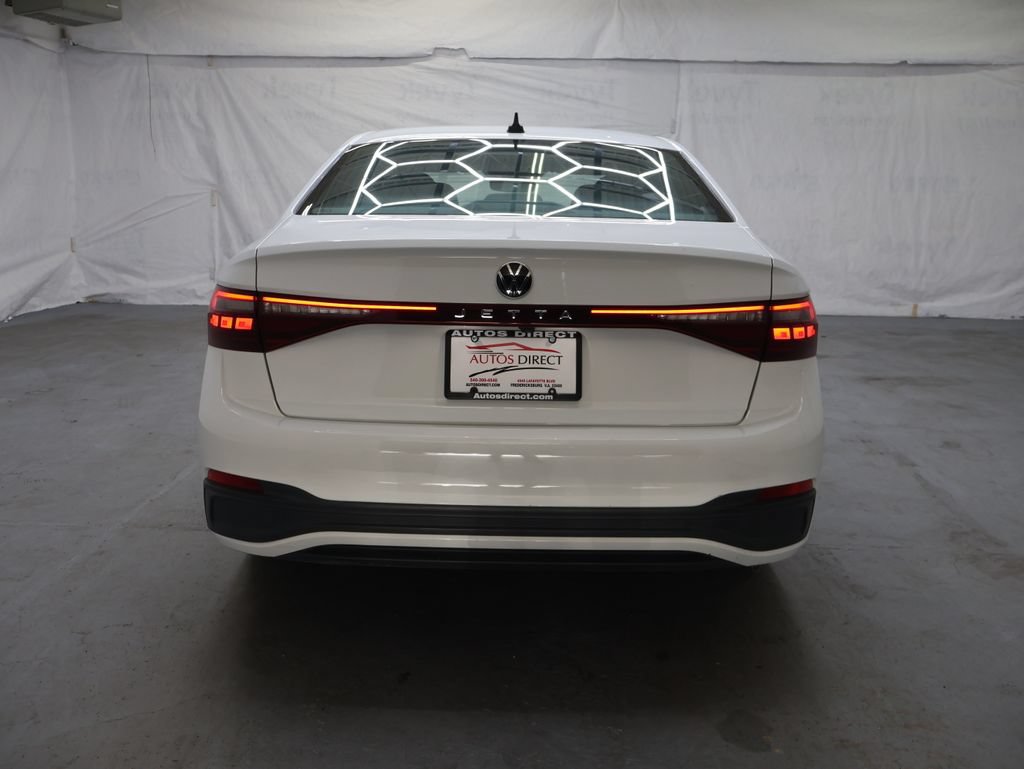 Used 2025 Volkswagen Jetta Sport FWD image 6