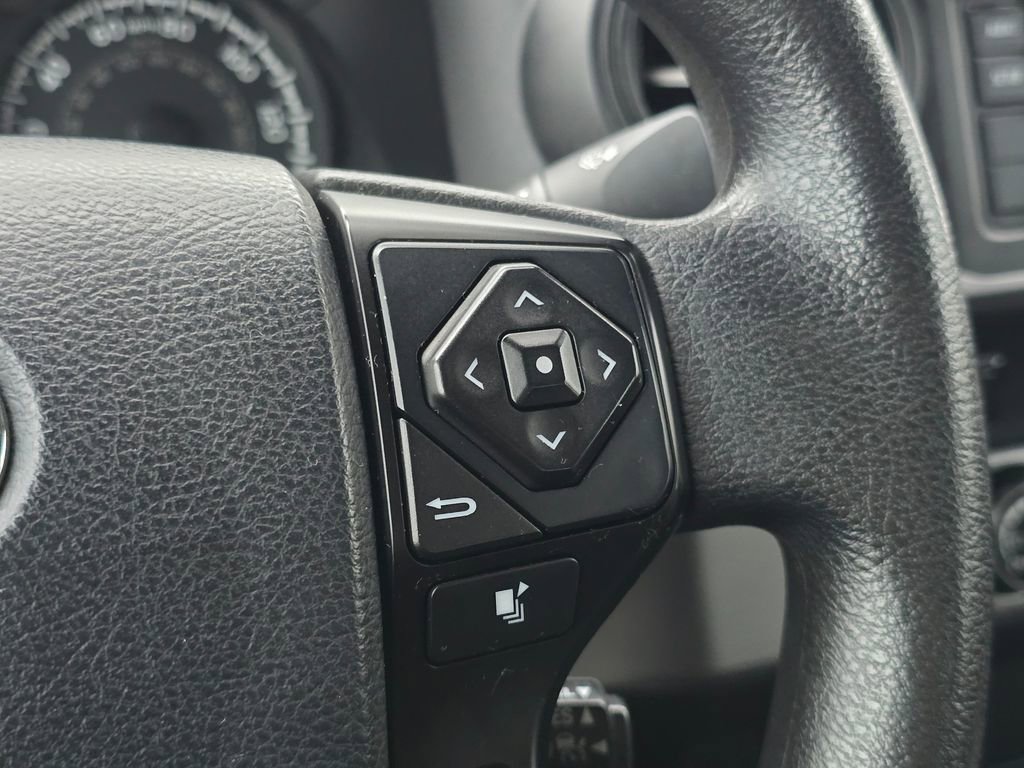 Used 2018 Toyota Tacoma SR image 34