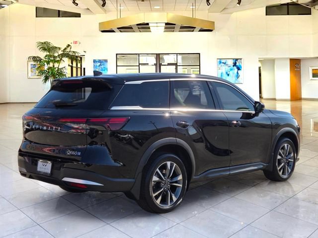 Certified 2026 INFINITI QX60 Pure w/ Family Package AWD/4WD image 5