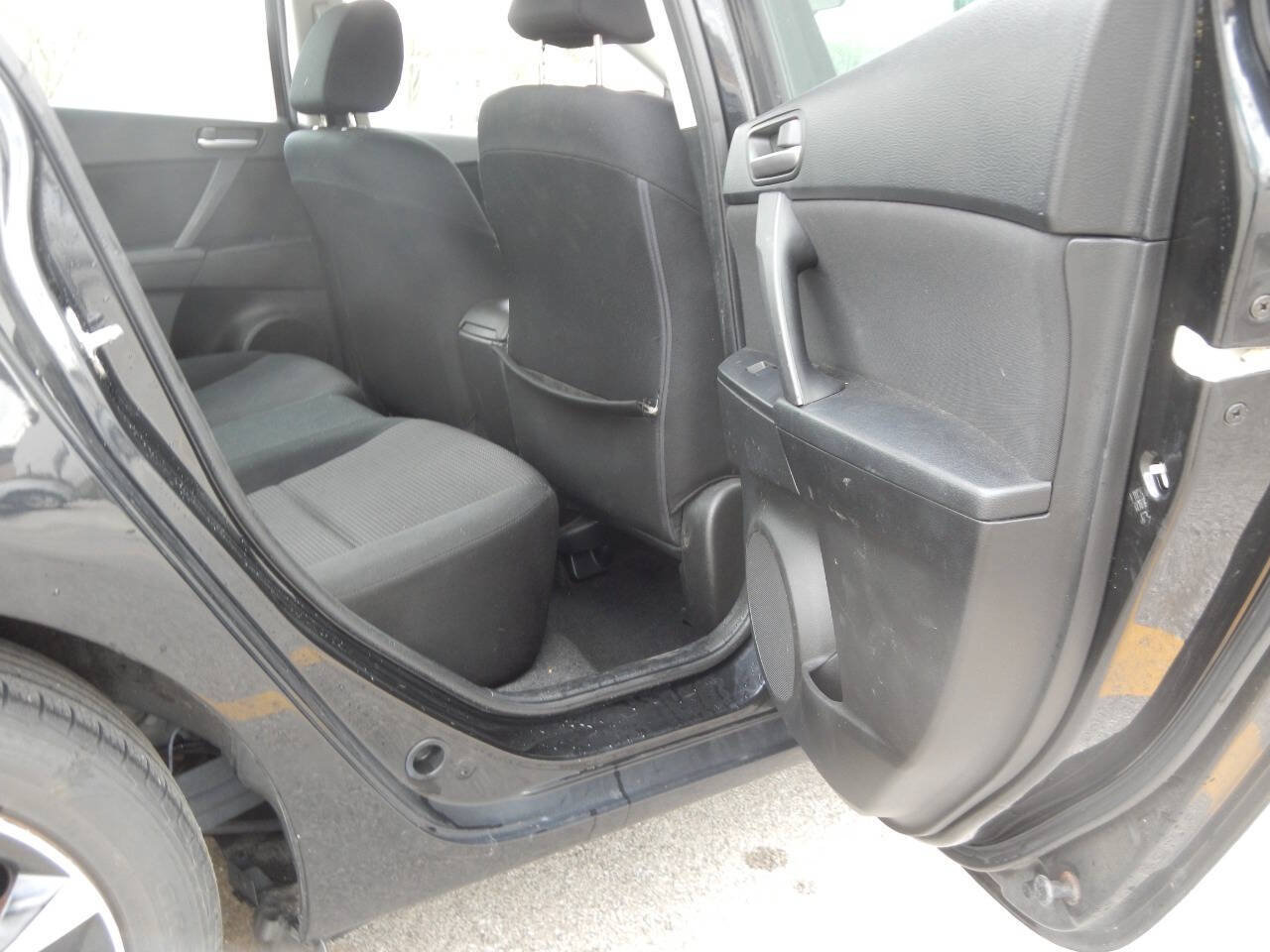 Used 2012 MAZDA MAZDA3 i Touring FWD image 32
