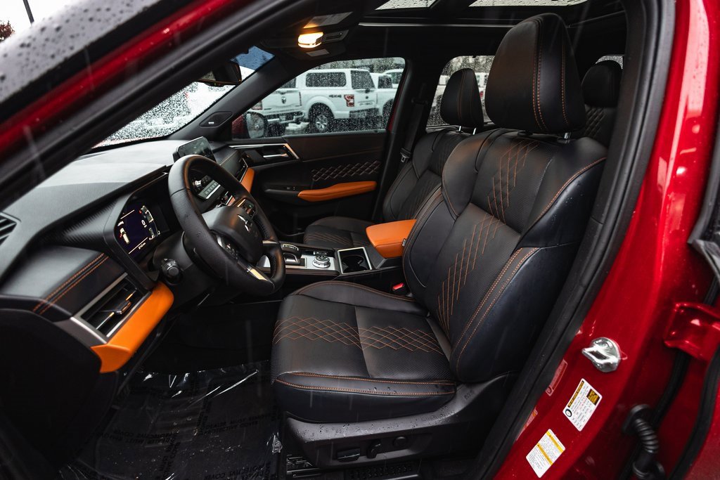 Used 2024 Mitsubishi Outlander SEL image 21