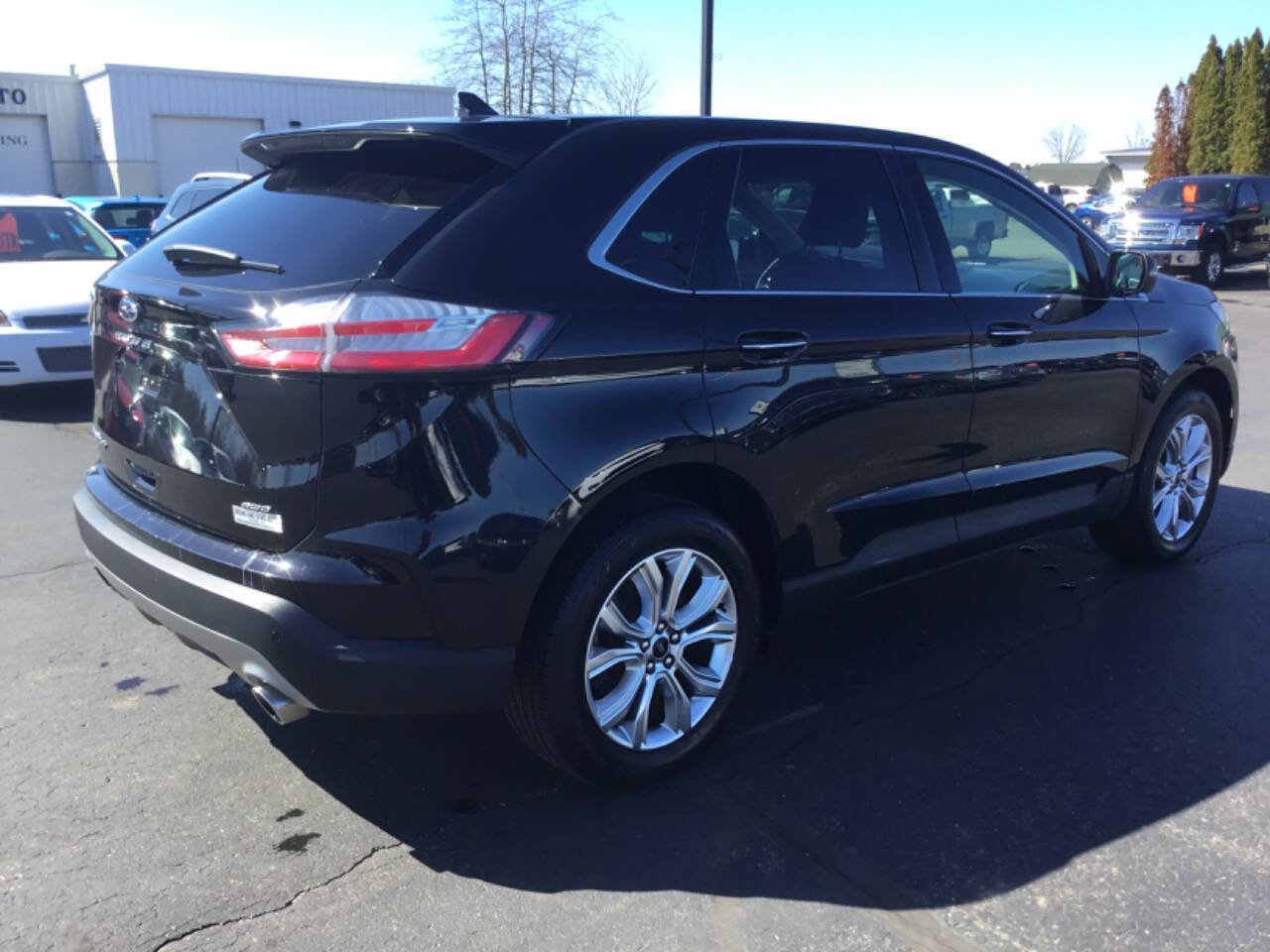 Used 2024 Ford Edge Titanium AWD/4WD image 5