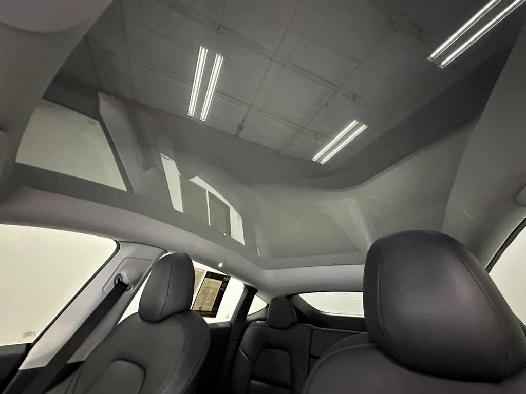 Used 2021 Tesla Model Y Long Range image 31