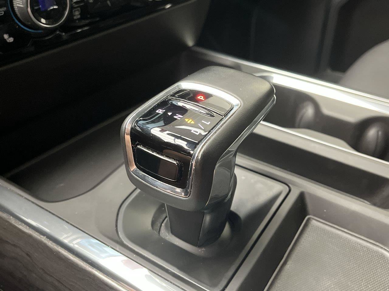Certified 2024 Chevrolet Silverado 1500 LTZ AWD/4WD image 26