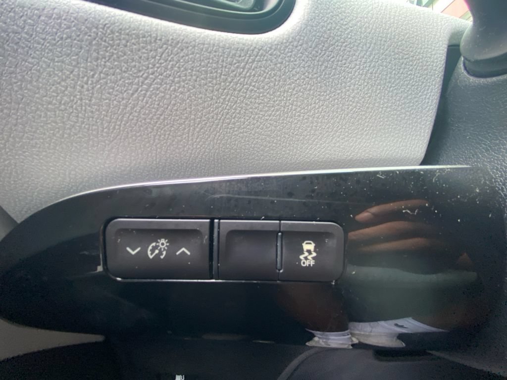 Used 2016 Toyota Prius Two FWD image 17