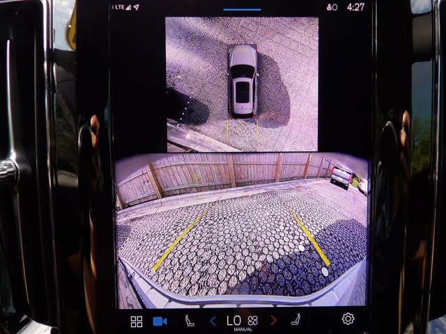 Certified 2024 Volvo XC60 B5 Plus w/ Protection Package Premier image 20