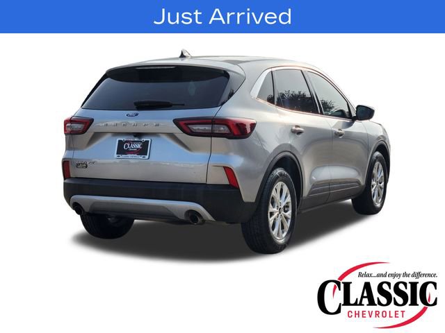 Used 2023 Ford Escape Active w/ Cold Weather Package FWD image 17