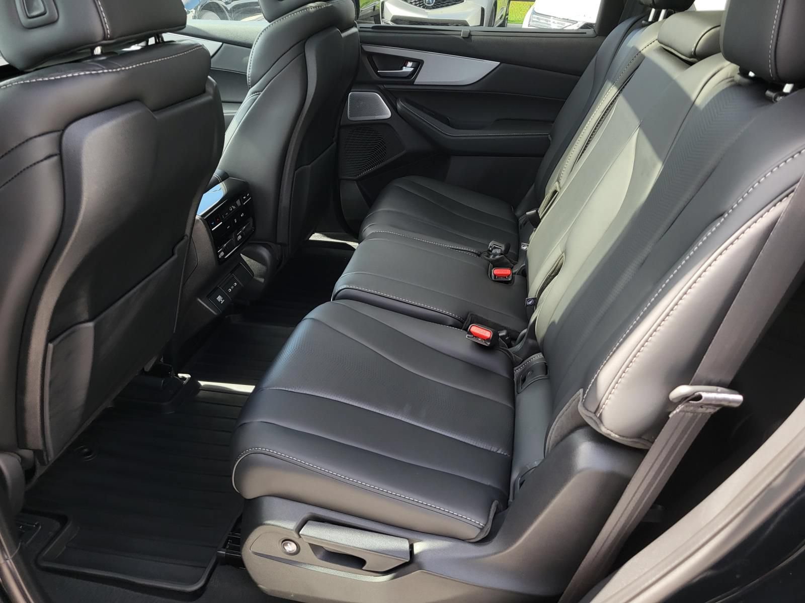Used 2026 Acura MDX SH-AWD w/ Technology Package image 13