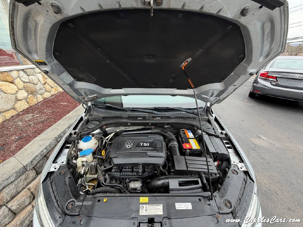 Used 2014 Volkswagen Jetta SE FWD image 19