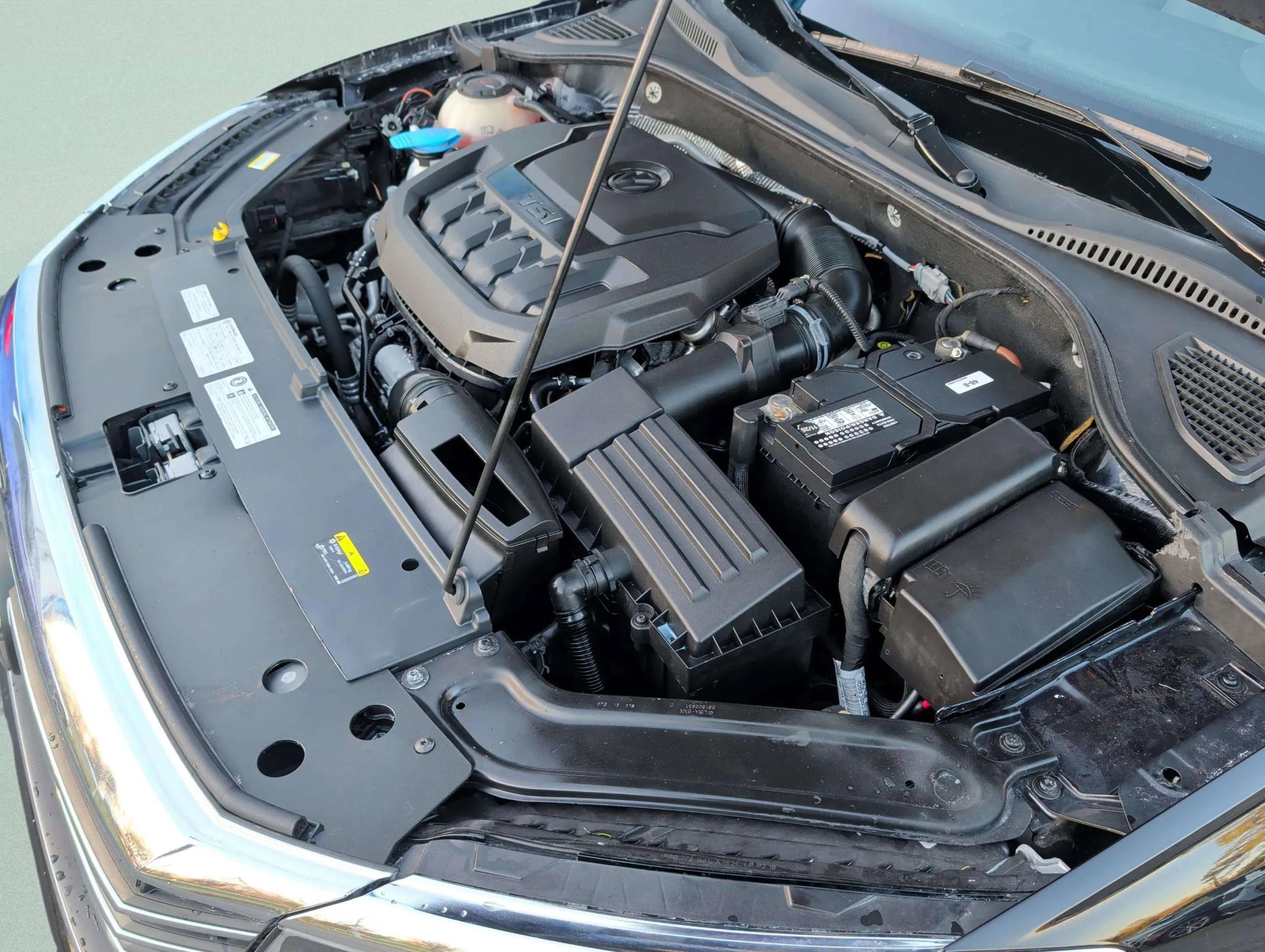 Used 2020 Volkswagen Passat 2.0T SEL image 38