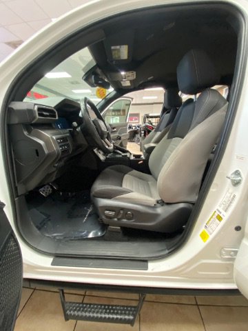 Used 2024 Toyota Tacoma TRD Sport w/ TRD Sport Upgrade Package image 16