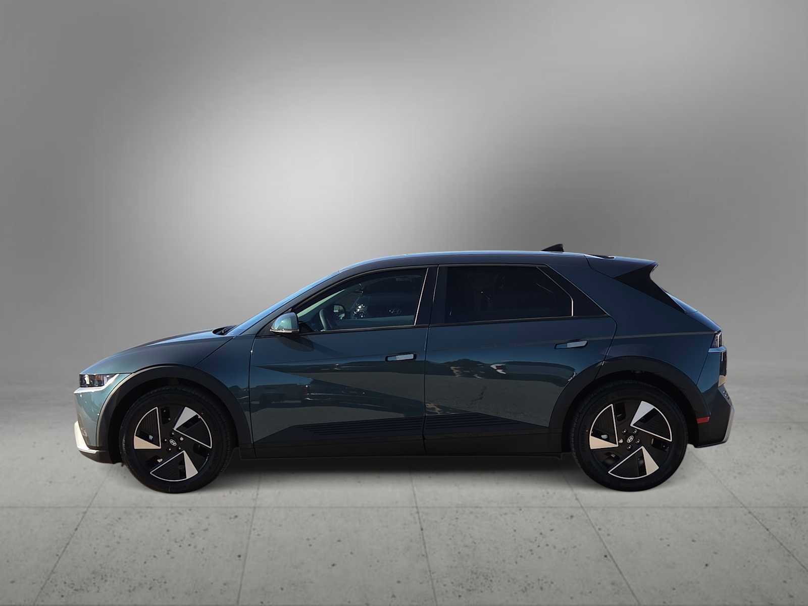 New 2026 Hyundai Ioniq 5 SEL image 5