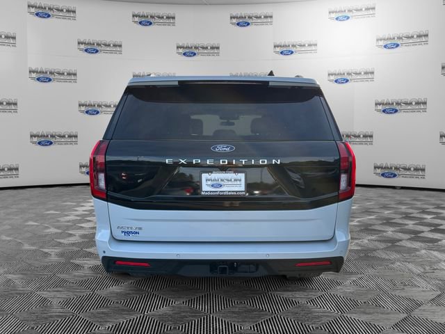 Certified 2025 Ford Expedition Active image 4