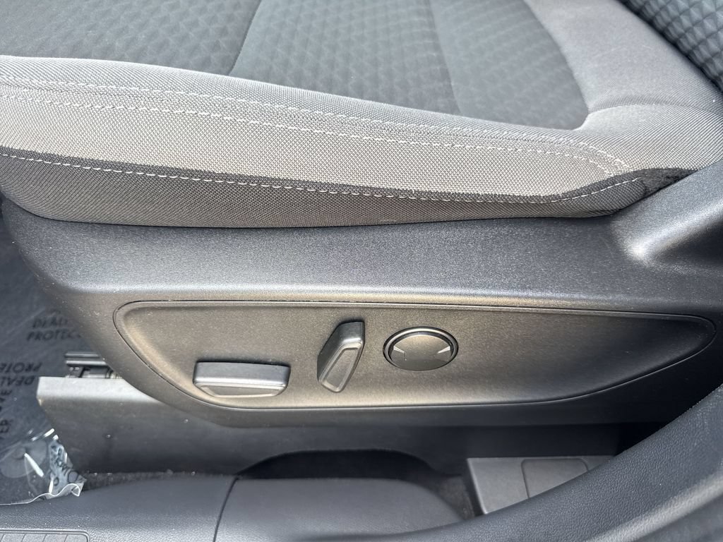Used 2022 Ford Escape SE w/ SE Sport Appearance Package AWD/4WD image 14