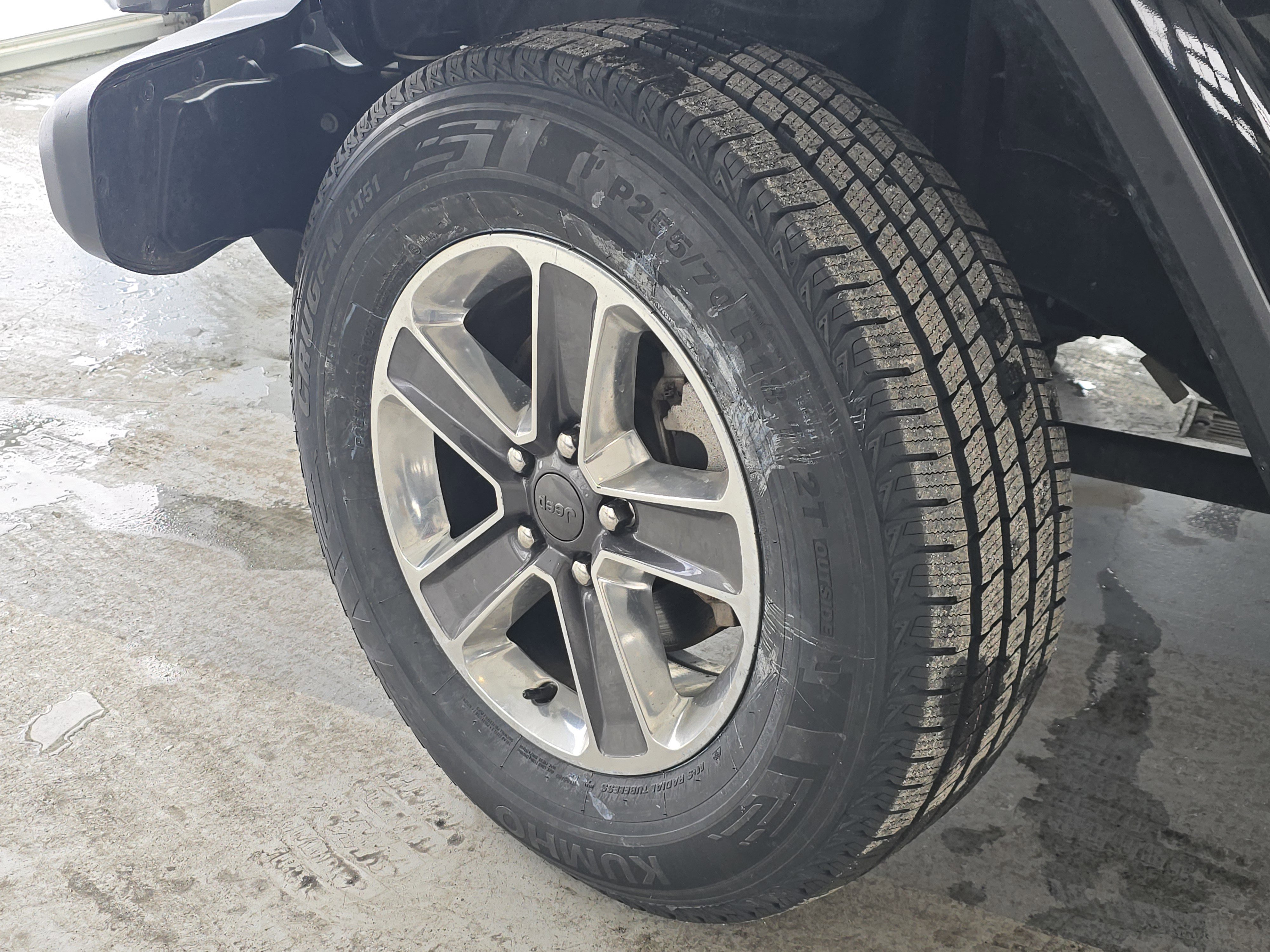 Used 2020 Jeep Wrangler Unlimited Sahara image 10