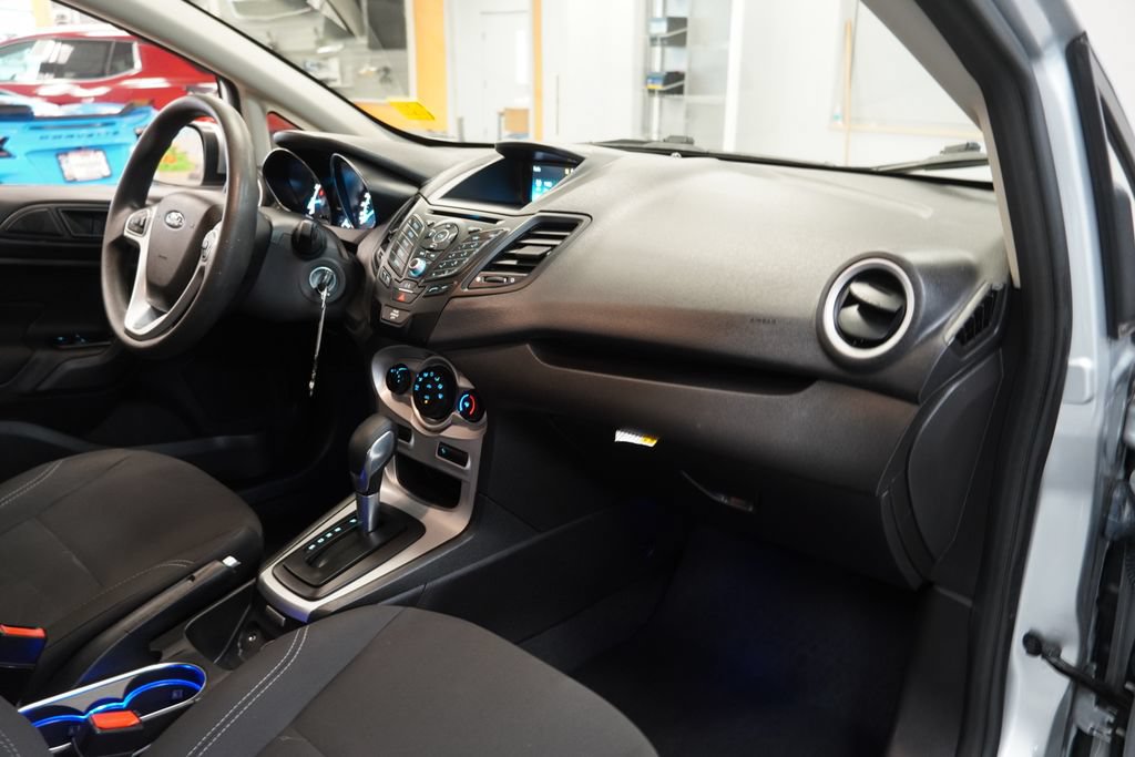 Used 2018 Ford Fiesta SE FWD image 34