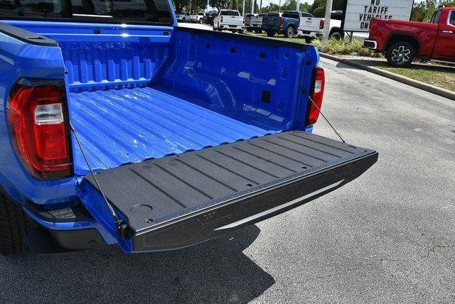 New 2025 GMC Canyon Elevation image 9