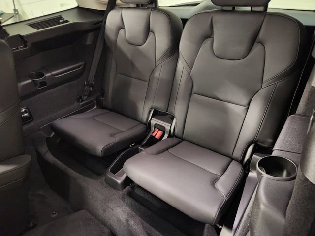 New 2026 Volvo XC90 B5 Plus AWD/4WD image 32