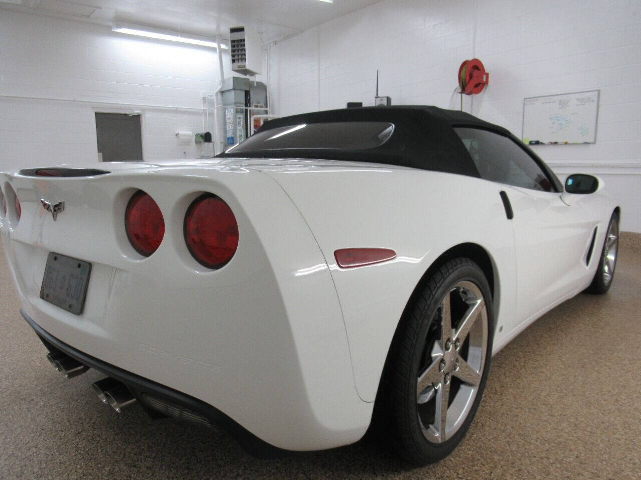 Used 2006 Chevrolet Corvette Convertible w/ Preferred Equipment Group RWD image 4