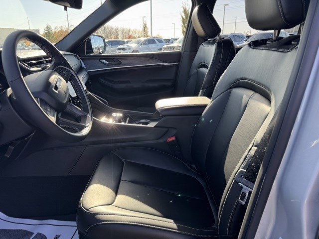 New 2025 Jeep Grand Cherokee Limited image 9