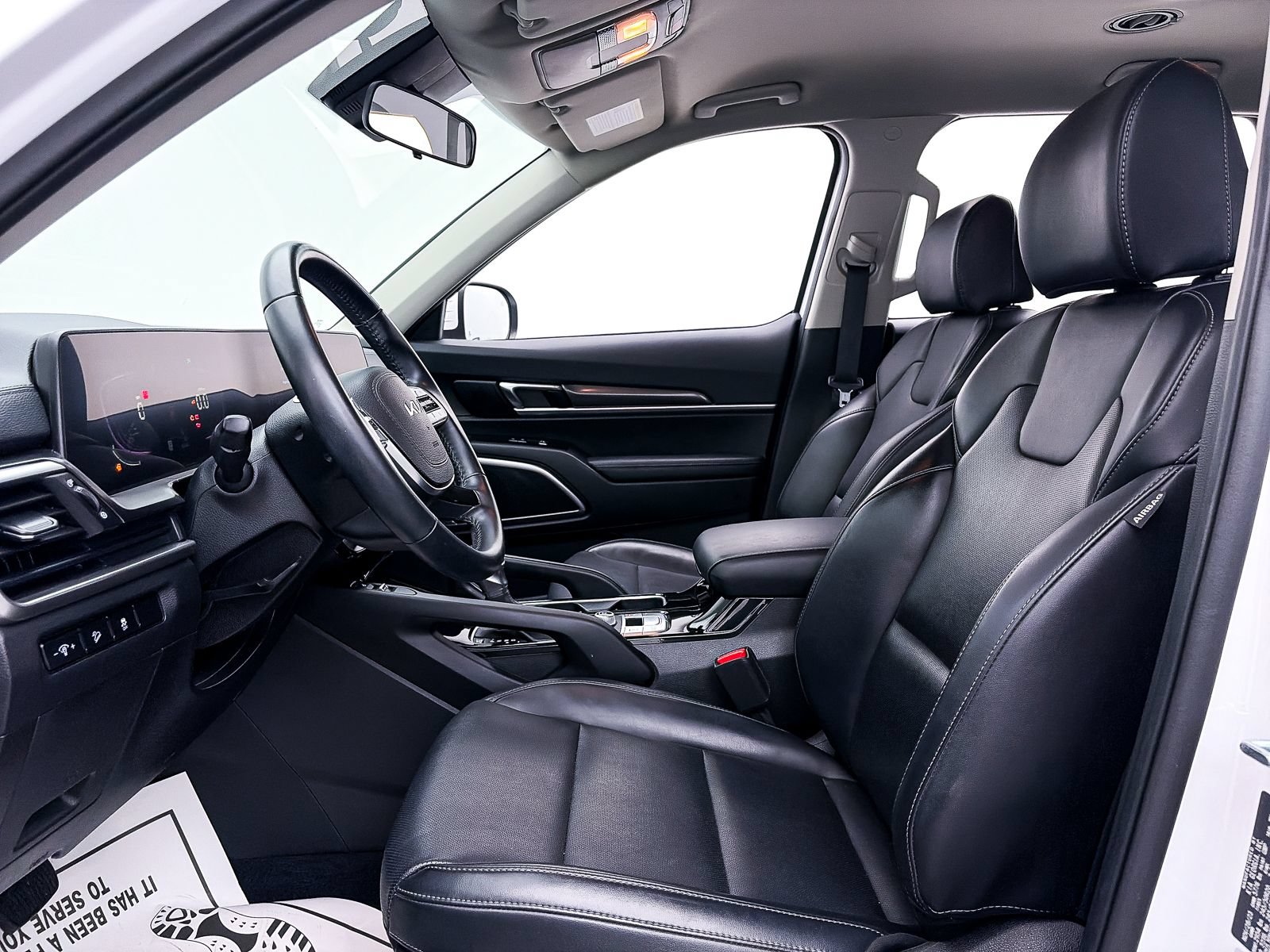 Used 2024 Kia Telluride S FWD image 18