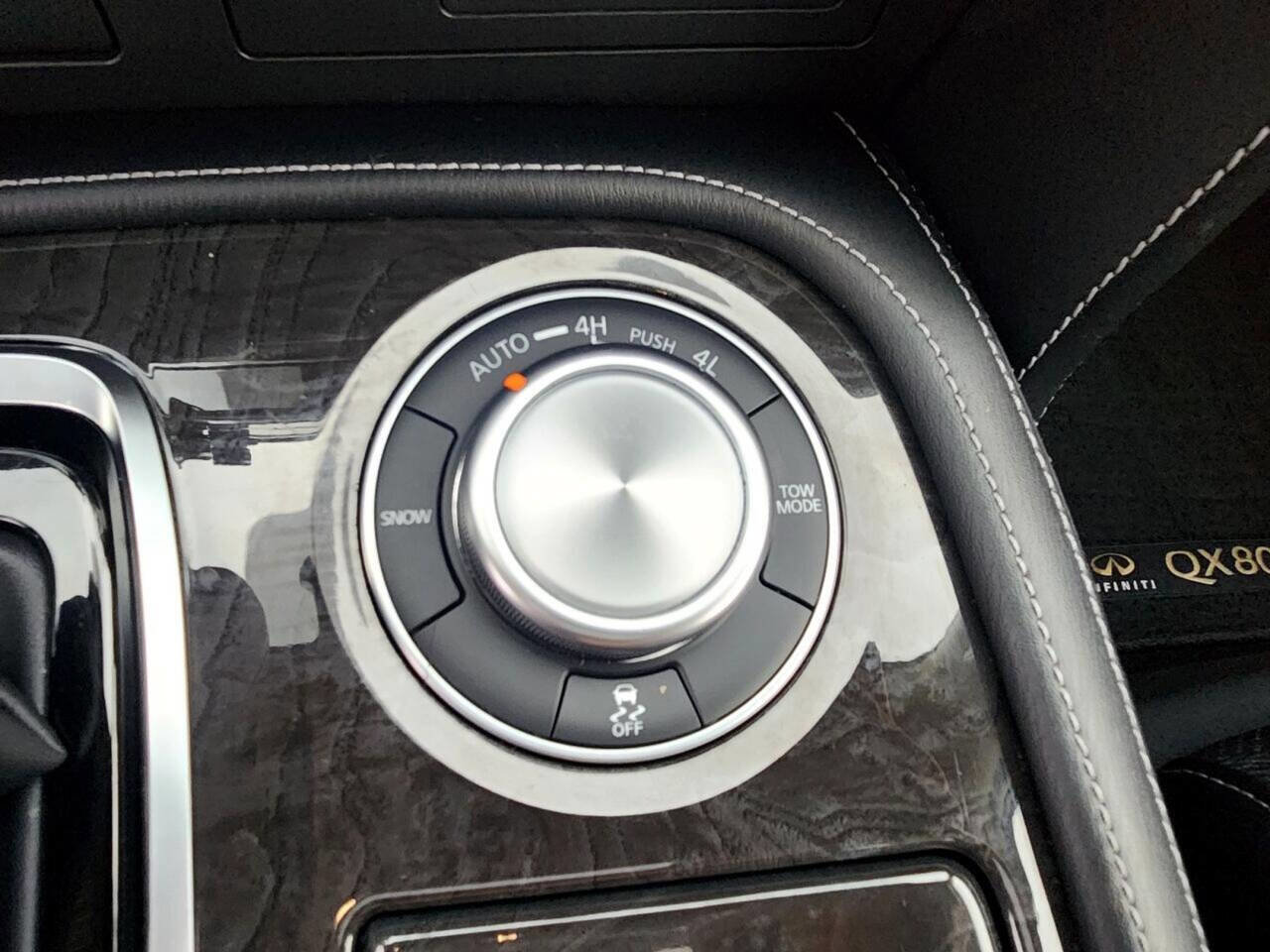 Used 2024 INFINITI QX80 Luxe image 22