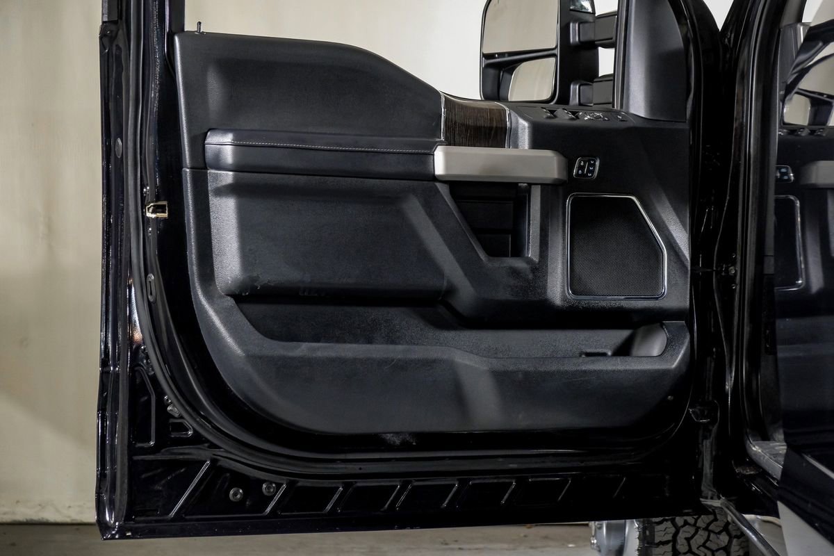 Used 2020 Ford F350 Lariat w/ Lariat Ultimate Package image 33