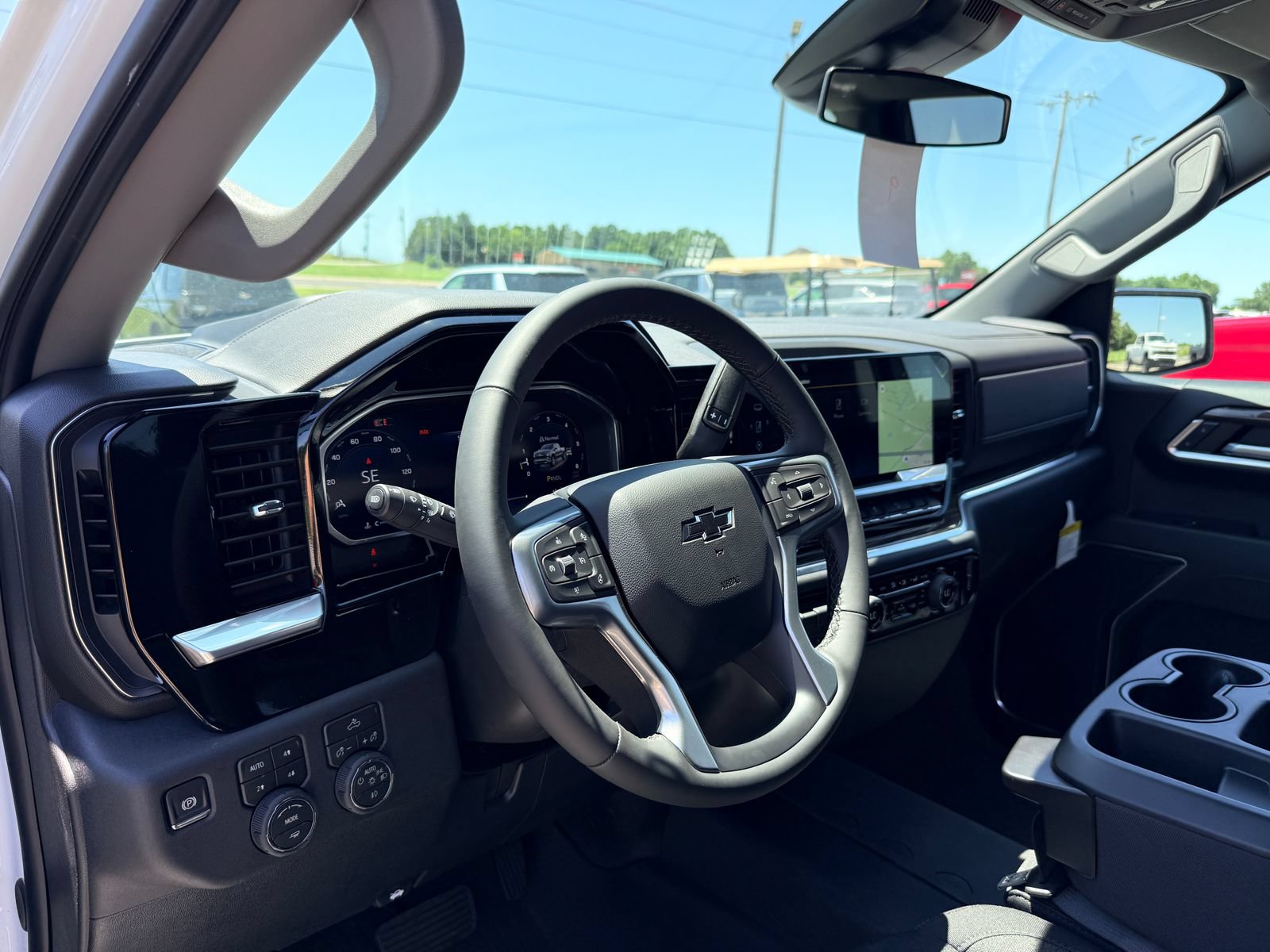 New 2026 Chevrolet Silverado 1500 RST w/ Z71 Off-Road Package AWD/4WD image 10