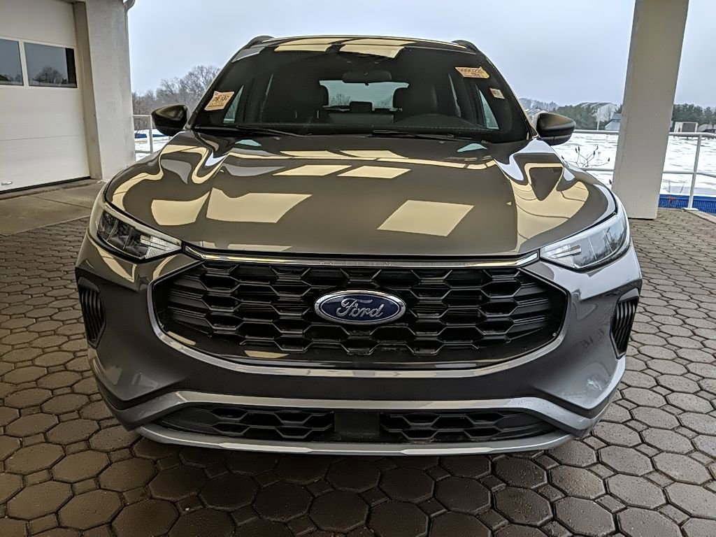 Used 2024 Ford Escape ST-Line w/ Tech Pack #1 video 2