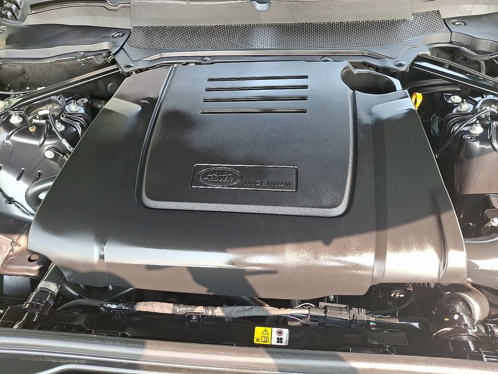 Certified 2026 Land Rover Discovery S AWD/4WD image 26