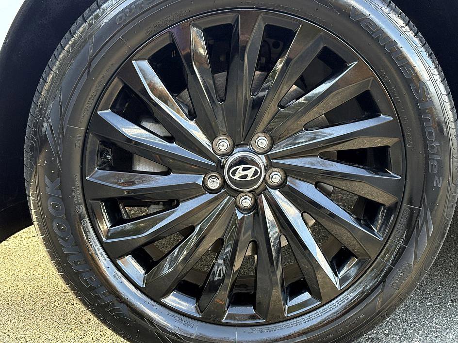 Used 2025 Hyundai Palisade Calligraphy image 8