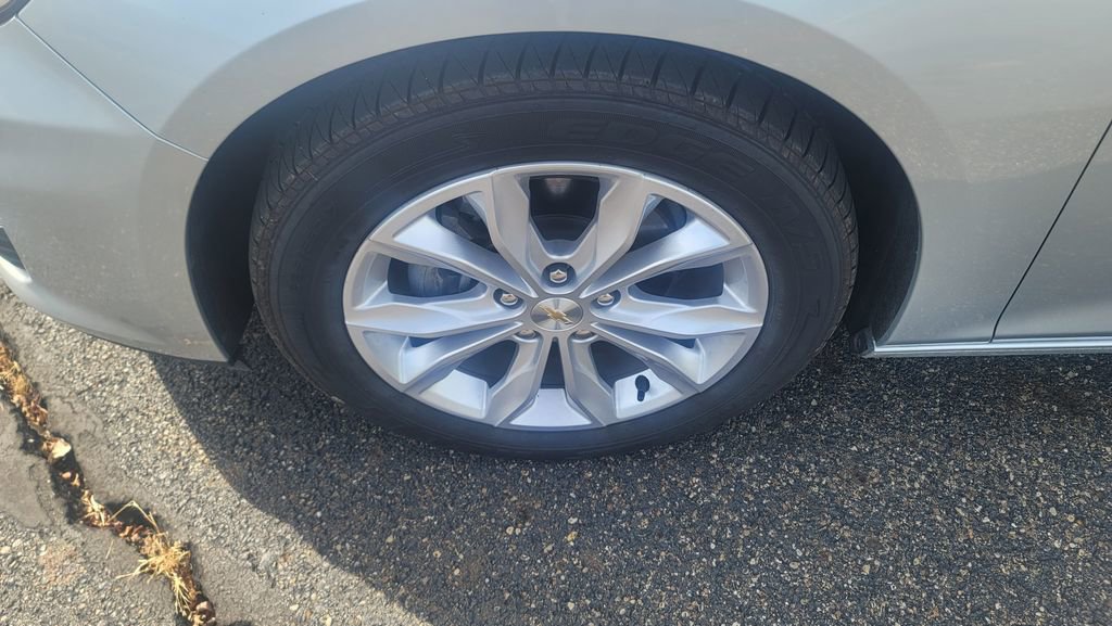 Used 2020 Chevrolet Malibu LT image 6