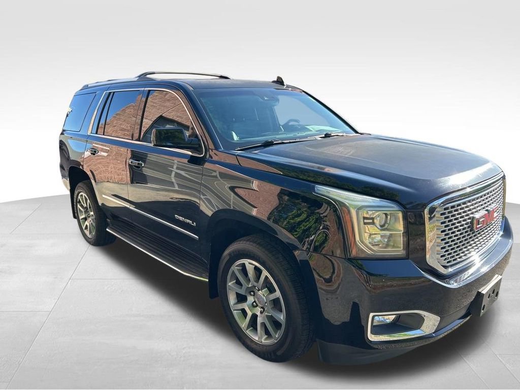 Used 2017 GMC Yukon Denali w/ Open Road Package AWD/4WD image 8