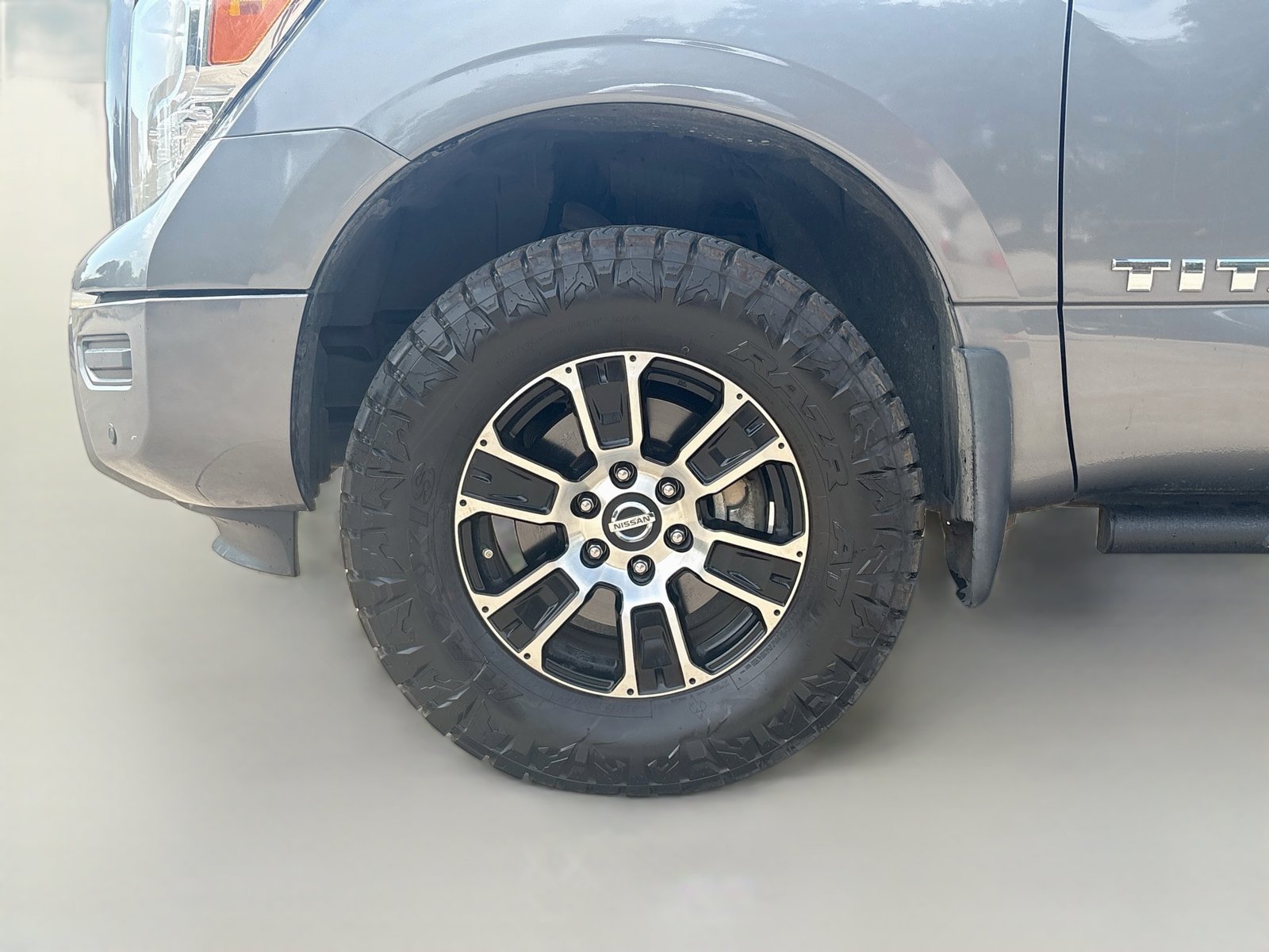 Used 2021 Nissan Titan SV w/ SV Convenience Package AWD/4WD image 30