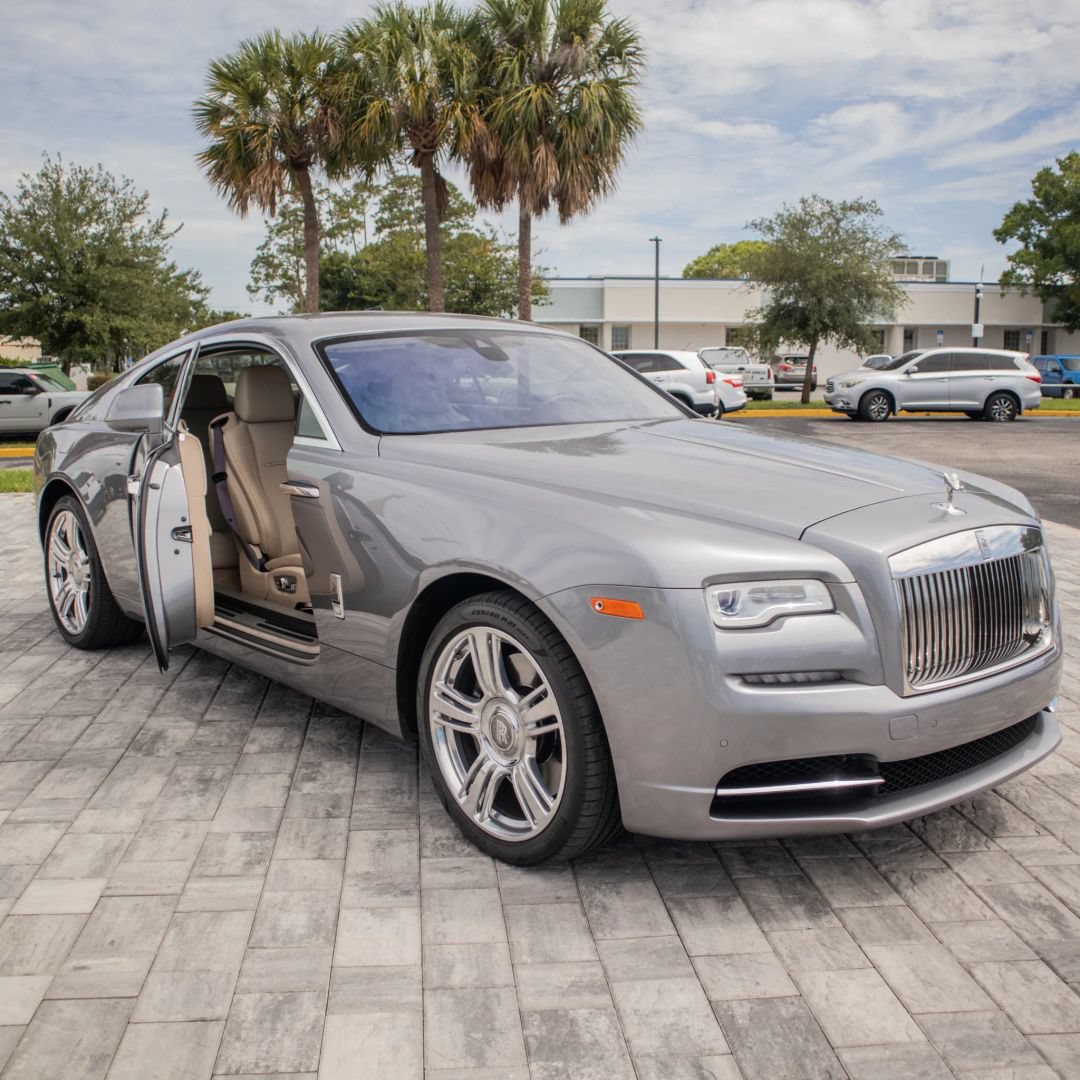 Used 2019 Rolls-Royce Wraith RWD image 20