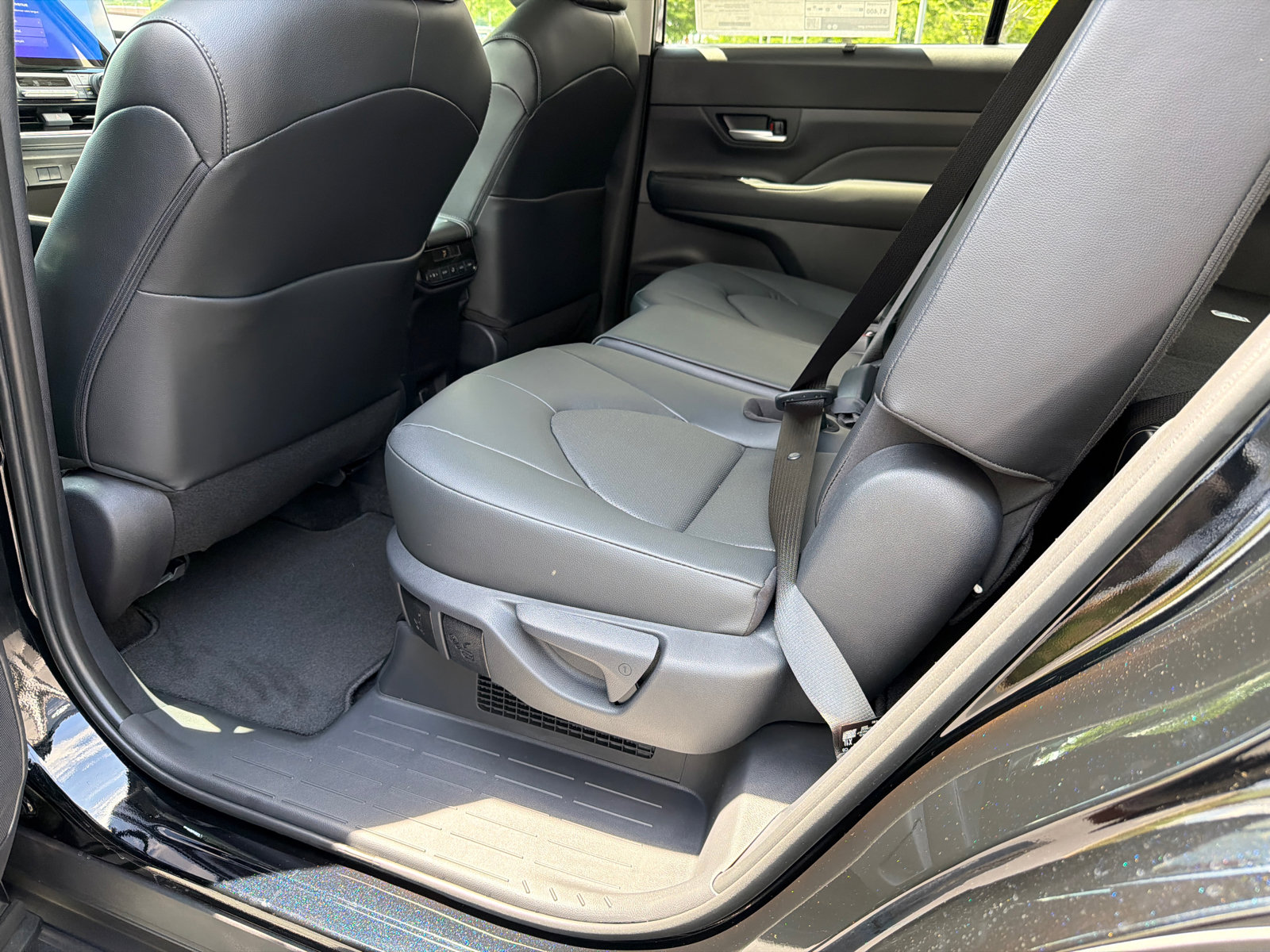 Used 2026 Toyota Grand Highlander XLE FWD image 21