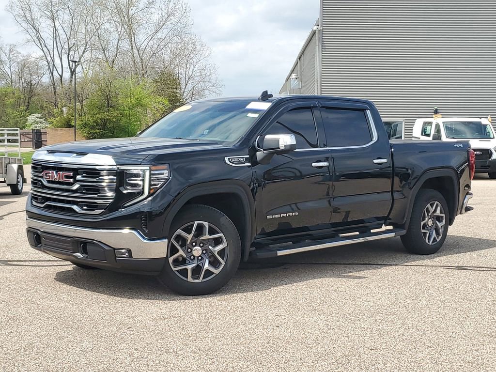 Used 2022 GMC Sierra 1500 SLT w/ SLT Premium Package AWD/4WD image 29