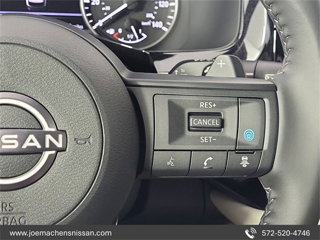 New 2025 Nissan Pathfinder SV image 15