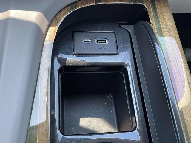 Used 2021 Cadillac Escalade ESV Sport Platinum AWD/4WD image 31