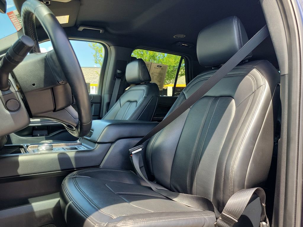 Used 2021 Ford Expedition Limited RWD image 18
