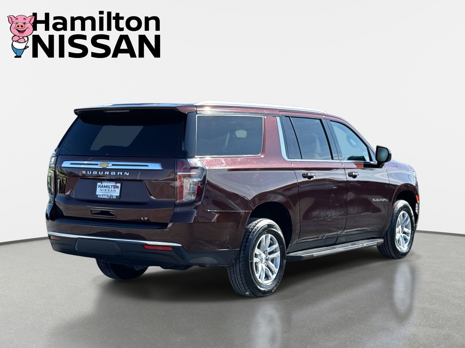 Used 2023 Chevrolet Suburban LT image 2