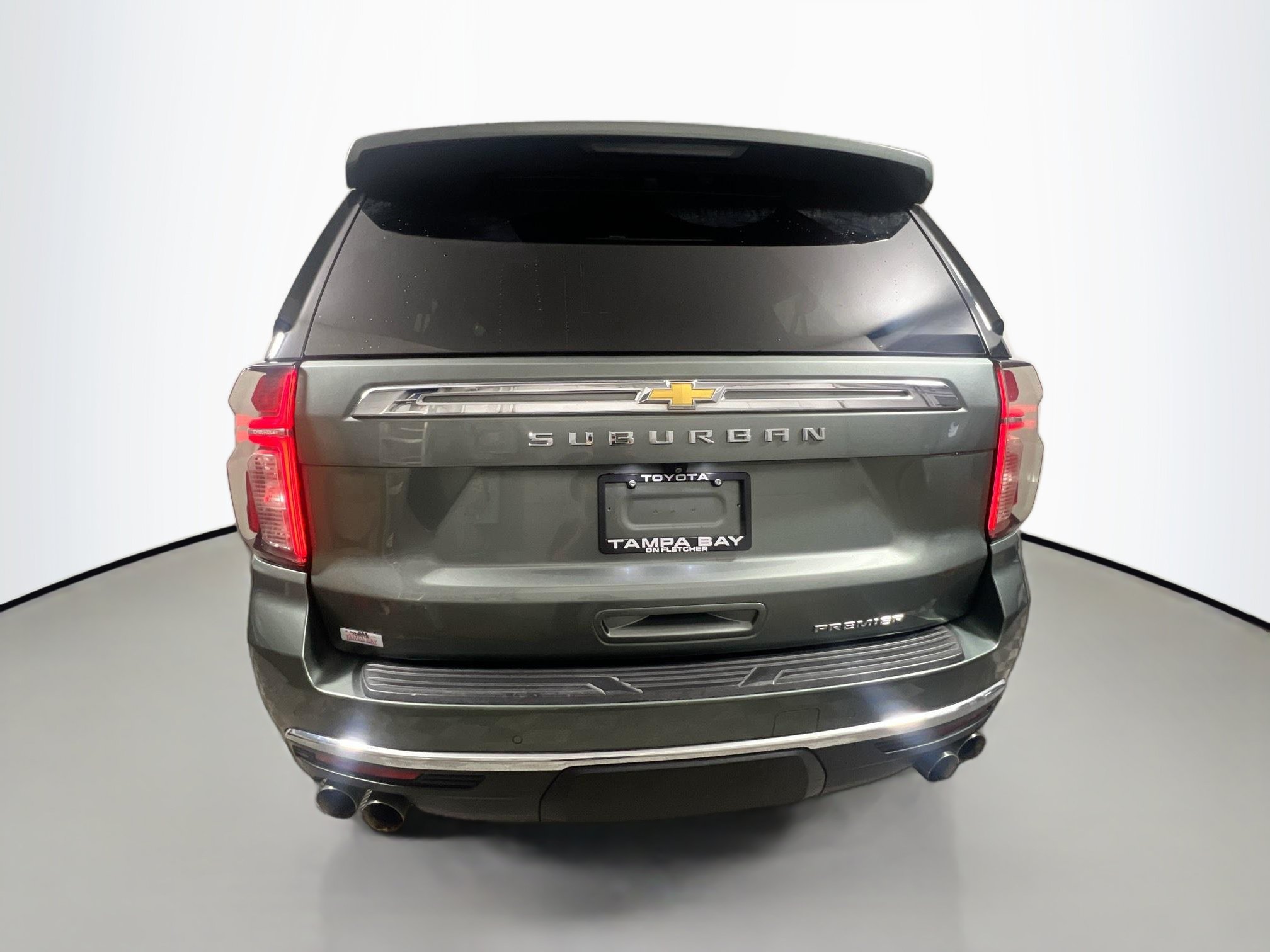Used 2023 Chevrolet Suburban Premier AWD/4WD image 6