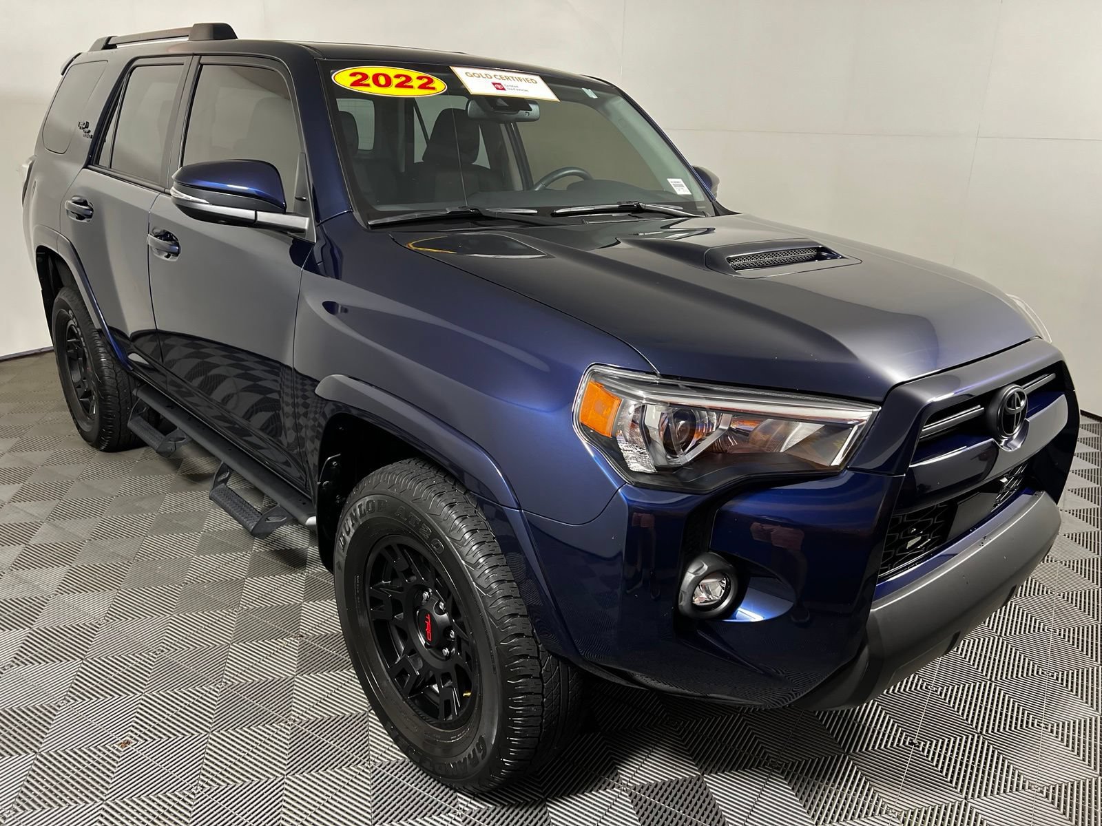 Certified 2022 Toyota 4Runner TRD Off-Road Premium AWD/4WD image 3