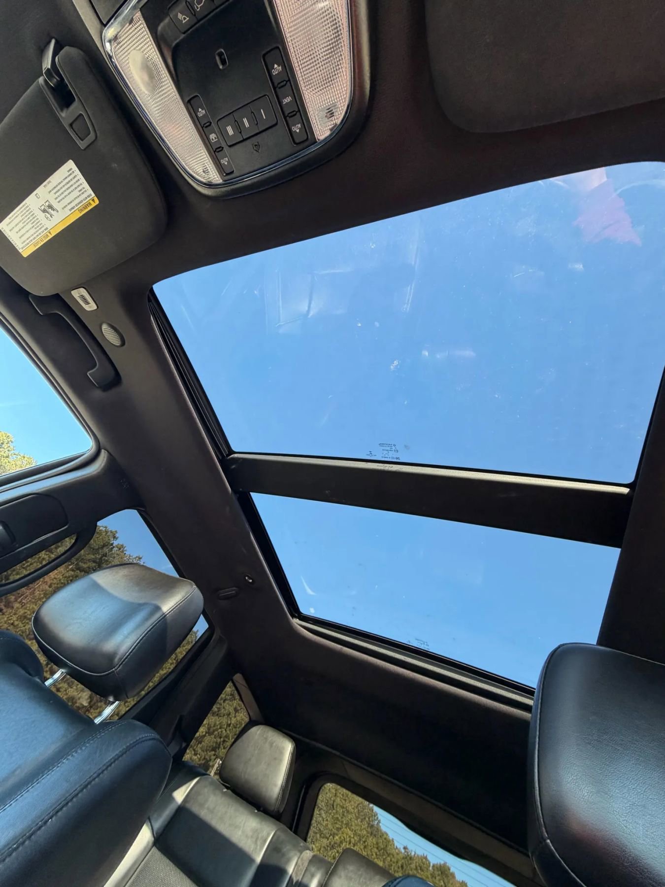 Used 2020 Jeep Grand Cherokee Limited w/ Luxury Group II image 17