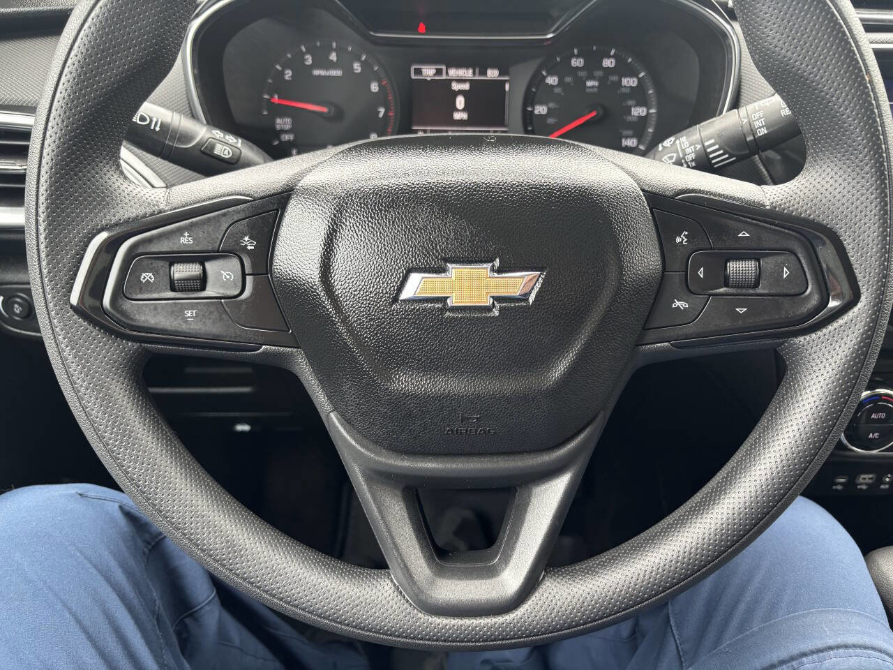 Used 2023 Chevrolet TrailBlazer LT w/ Convenience Package image 13